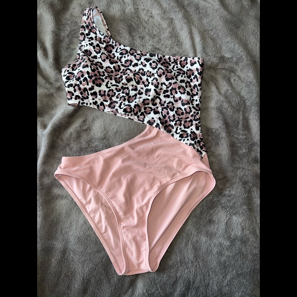 Sexy One-Piece Bathing Suit